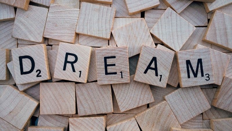 Mơ Thấy Bị Cướp Tiền