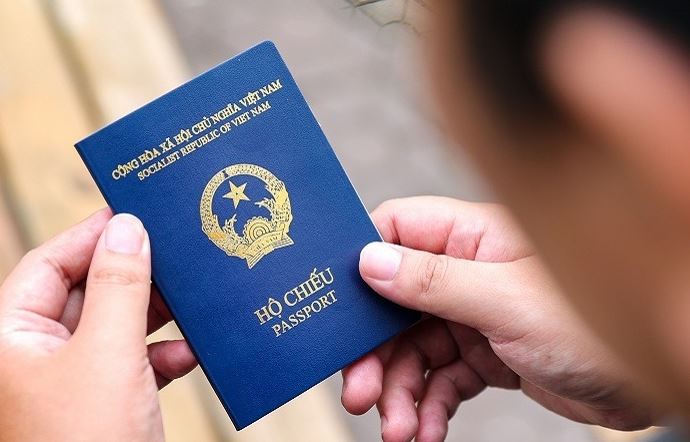 Tình huống phổ biến khi mơ thấy giấy tờ và cách ứng xử